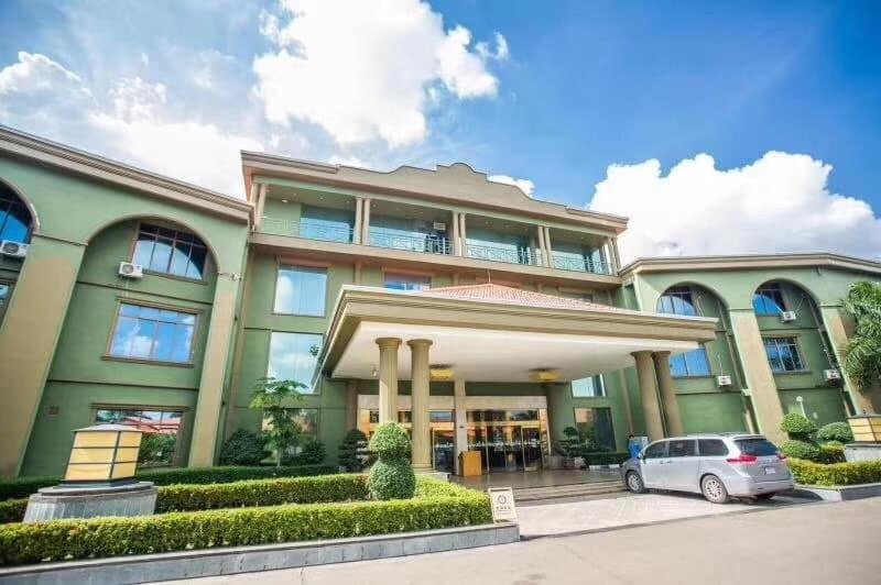 Dork Jumpa Hotel Vientiane Exterior photo